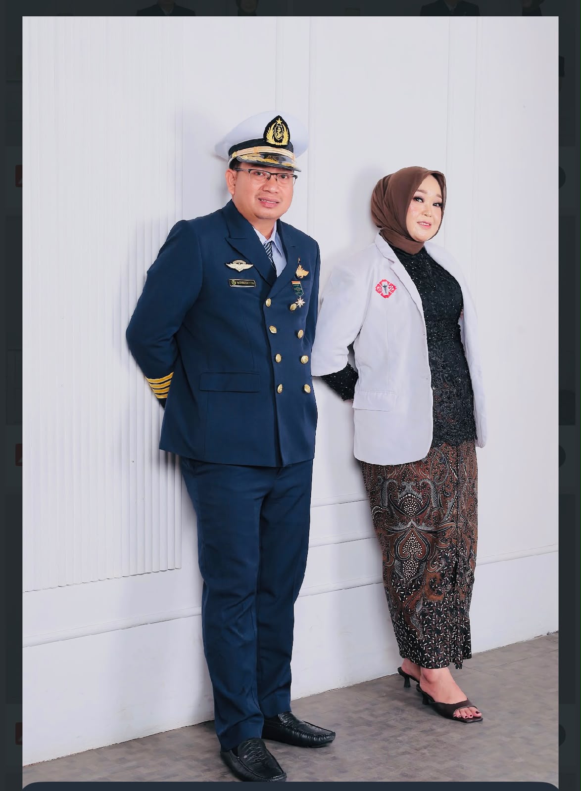 Foto Cover Captain Edwar & Dokter Icha